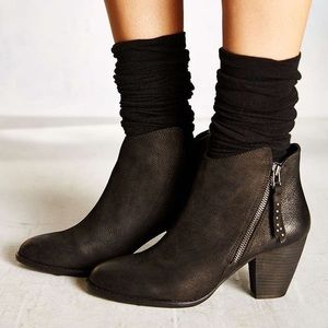 Steve Madden Whysper booties